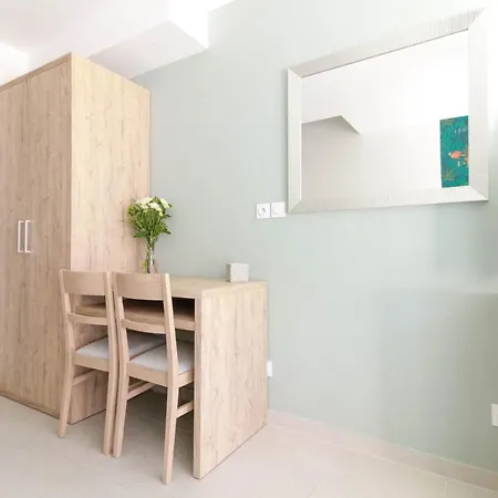 Select'so - Le Poseidon Apartment *